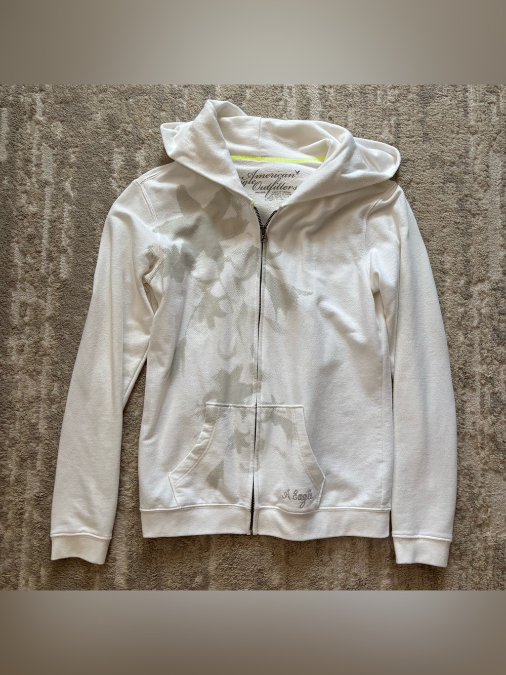 Vintage Y2K American Eagle Outfitters White Leaf-Print Zip Hoodie